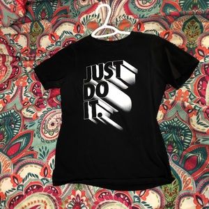 🔵PERFECT CONDITION NIKE SHIRT